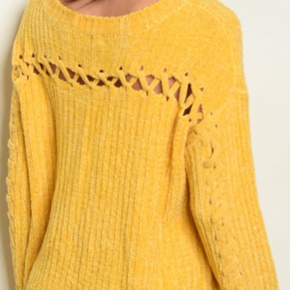 WOMEN'S ULTRA SOFT CHENILLE YELLOW SWEATER - Picture 2 of 3